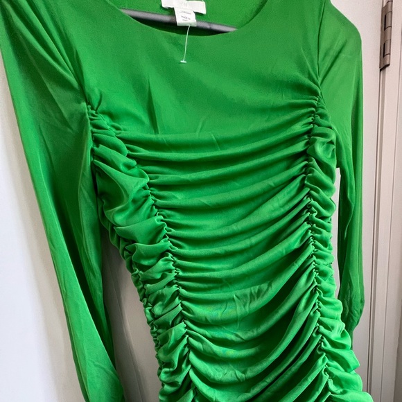 H&M Green Dress with mesh sleeves 🌿 - Picture 2 of 5